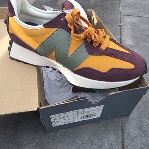 New Balance 327 Sneaker